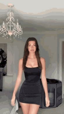 brunette pussy gifs|Relevance Fucking Brunette Gifs